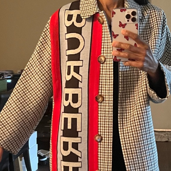 Authentic Burberry Sheena Coat - Picture 5 of 6